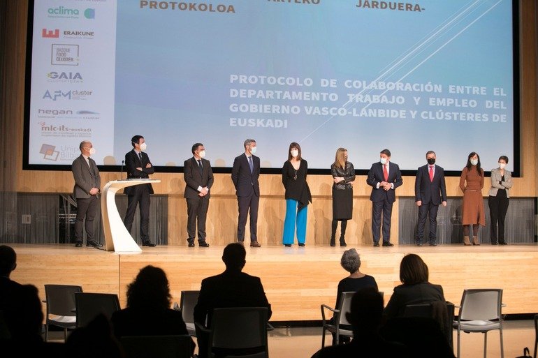 n770_PROTOCOLO_CLUSTERES_2203173